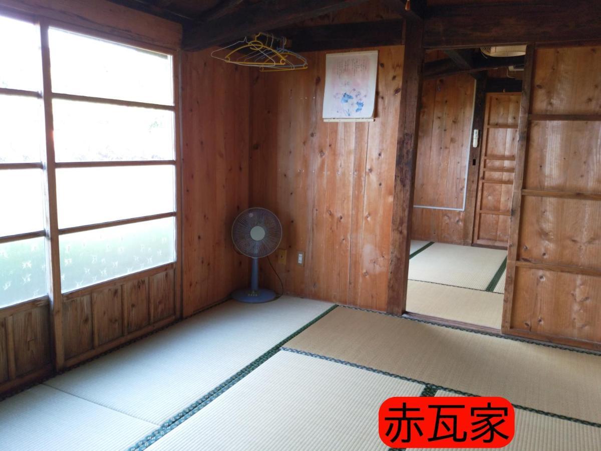 Cottage Canac Motobu Esterno foto